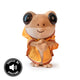 Fotografía de estudio del peluche de Don Coquí. La imagen muestra al personaje con su túnica e incluye una etiqueta visual indicando que al apretarlo emite el sonido auténtico del coquí puertorriqueño.